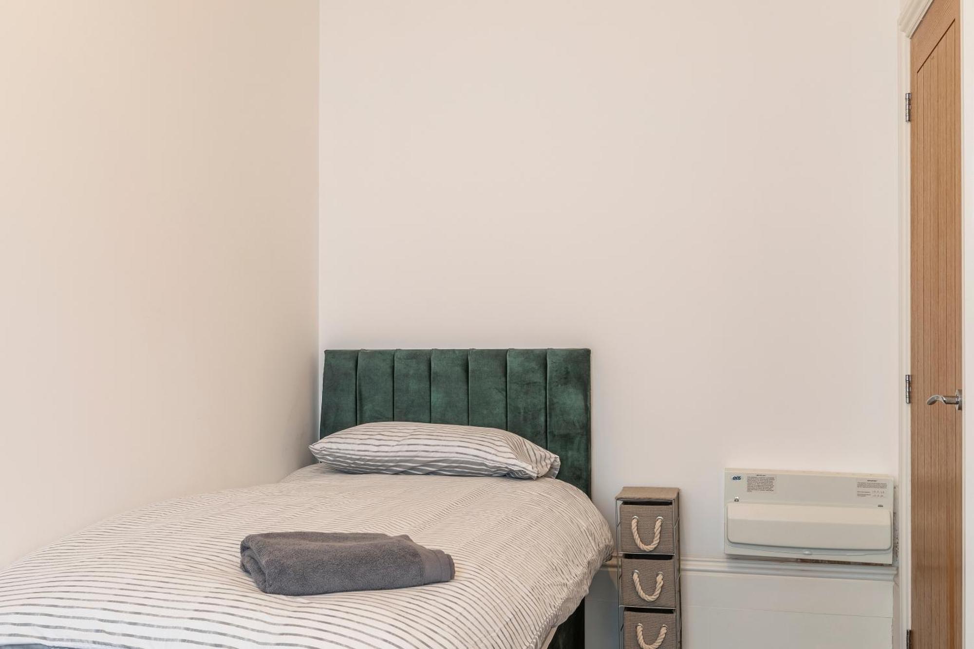 Seaside Serenity: Stylish Sea View Apartments In Herne Bay Exterior foto